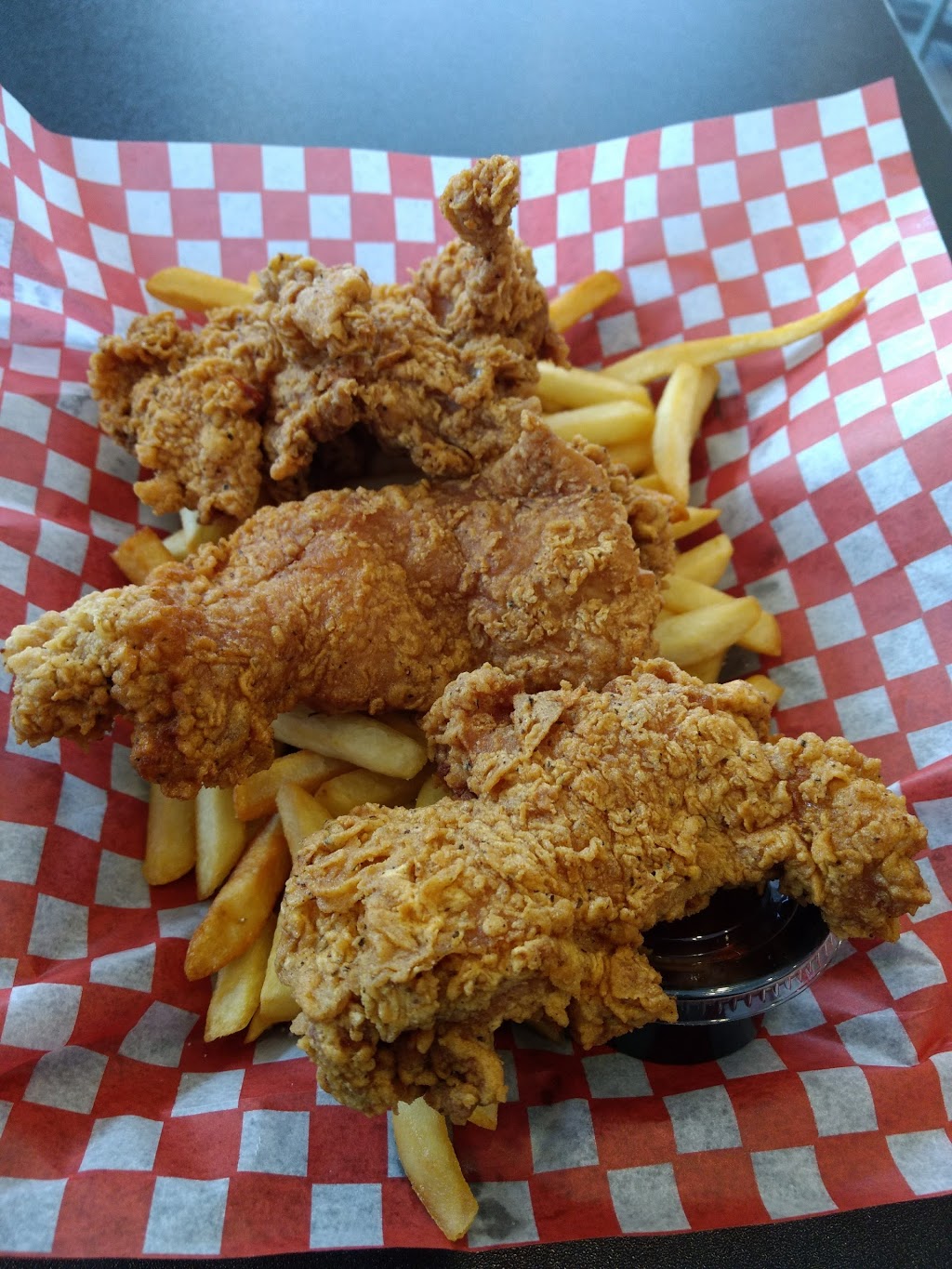 Crispys Resto Grill | 1433 Woodroffe Ave, Nepean, ON K2G 2V5, Canada | Phone: (613) 695-7575