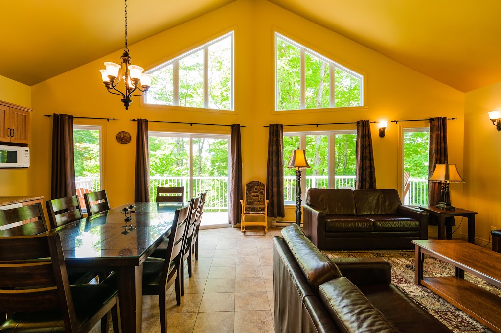 Domaine Des Montagnais (Le) | 203 Chemin de la Fôret Enchantée, Val-Racine, QC G0Y 1E1, Canada | Phone: (877) 657-4720