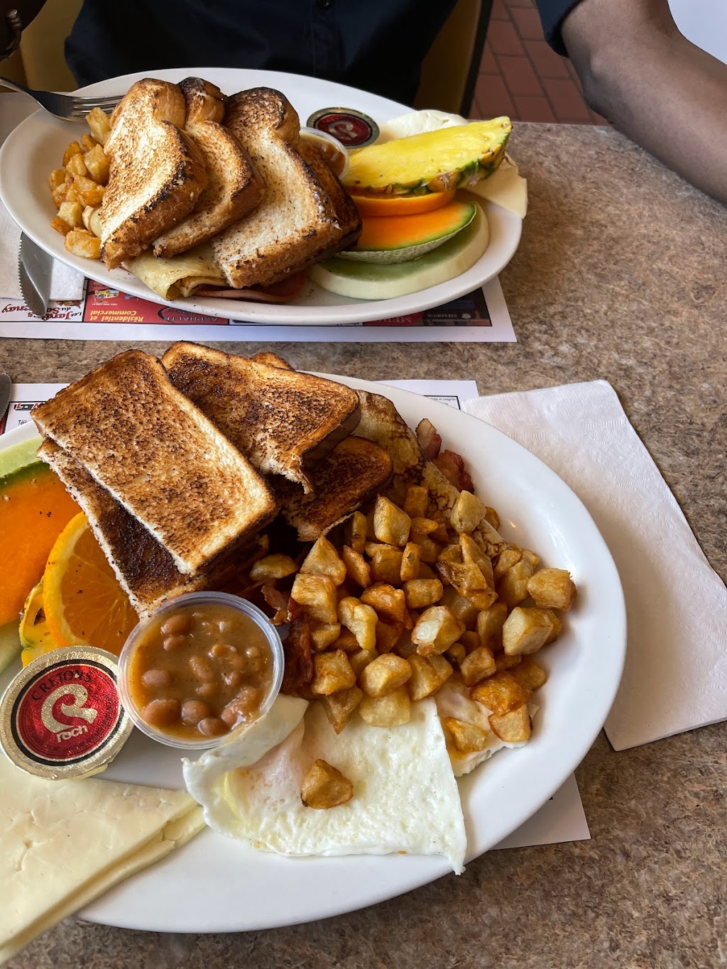 Restaurant Aux 3 Points | 3645 Bd du Royaume, Jonquière, QC G7X 1Z4, Canada | Phone: (418) 547-6171