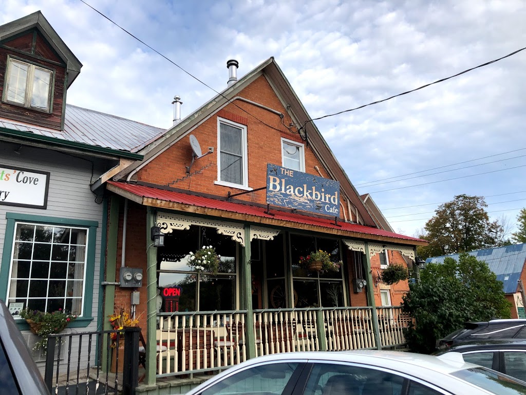The Blackbird Cafe | 1694 Burnstown Rd, Burnstown, ON K0J 1G0, Canada | Phone: (613) 432-3599