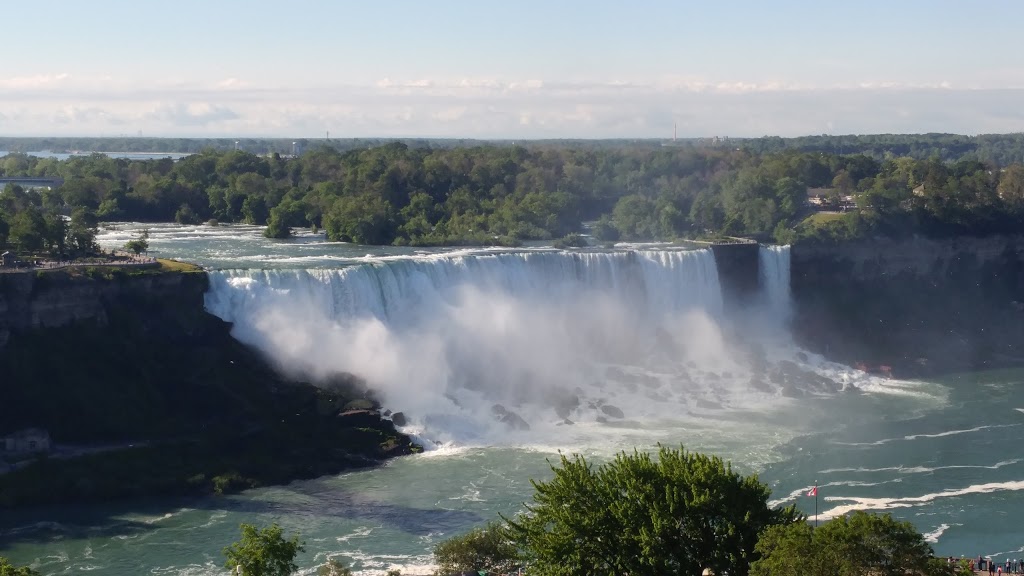 Niagara Air Bus Inc | 8626 Lundys Ln, Niagara Falls, ON L2H 1H4, Canada | Phone: (905) 374-8111