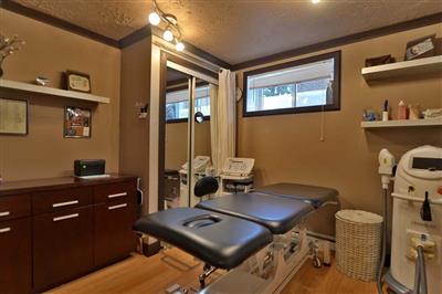 Épil-poils | Épilation pour homme à lélectrolyse, au sucre et à | 1045 de Jouvence, Quebec City, QC G3K 1M5, Canada | Phone: (418) 915-3536