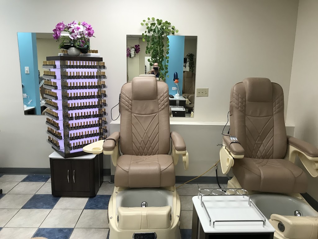 West Hill Nails & Spa | 150 32 St W #1b, Prince Albert, SK S6V 7H7, Canada | Phone: (306) 763-6245