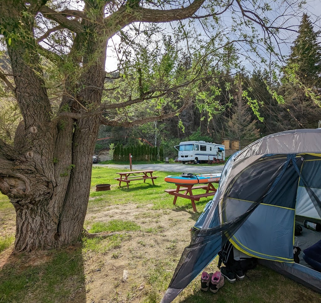 Willow Springs Resort | 6353 BC-97, Clinton, BC V0K 1K0, Canada | Phone: (250) 459-7046