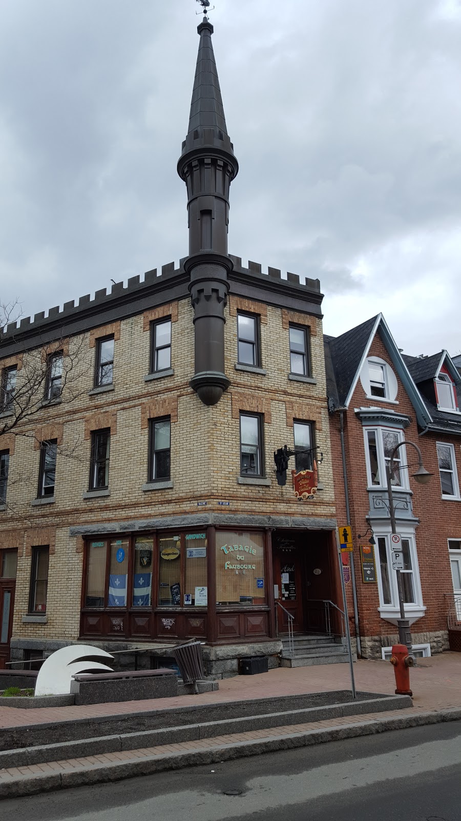 Tabagie St-Jean | 620 Rue Saint-Jean, Québec, QC G1R 1P8, Canada | Phone: (418) 522-5923