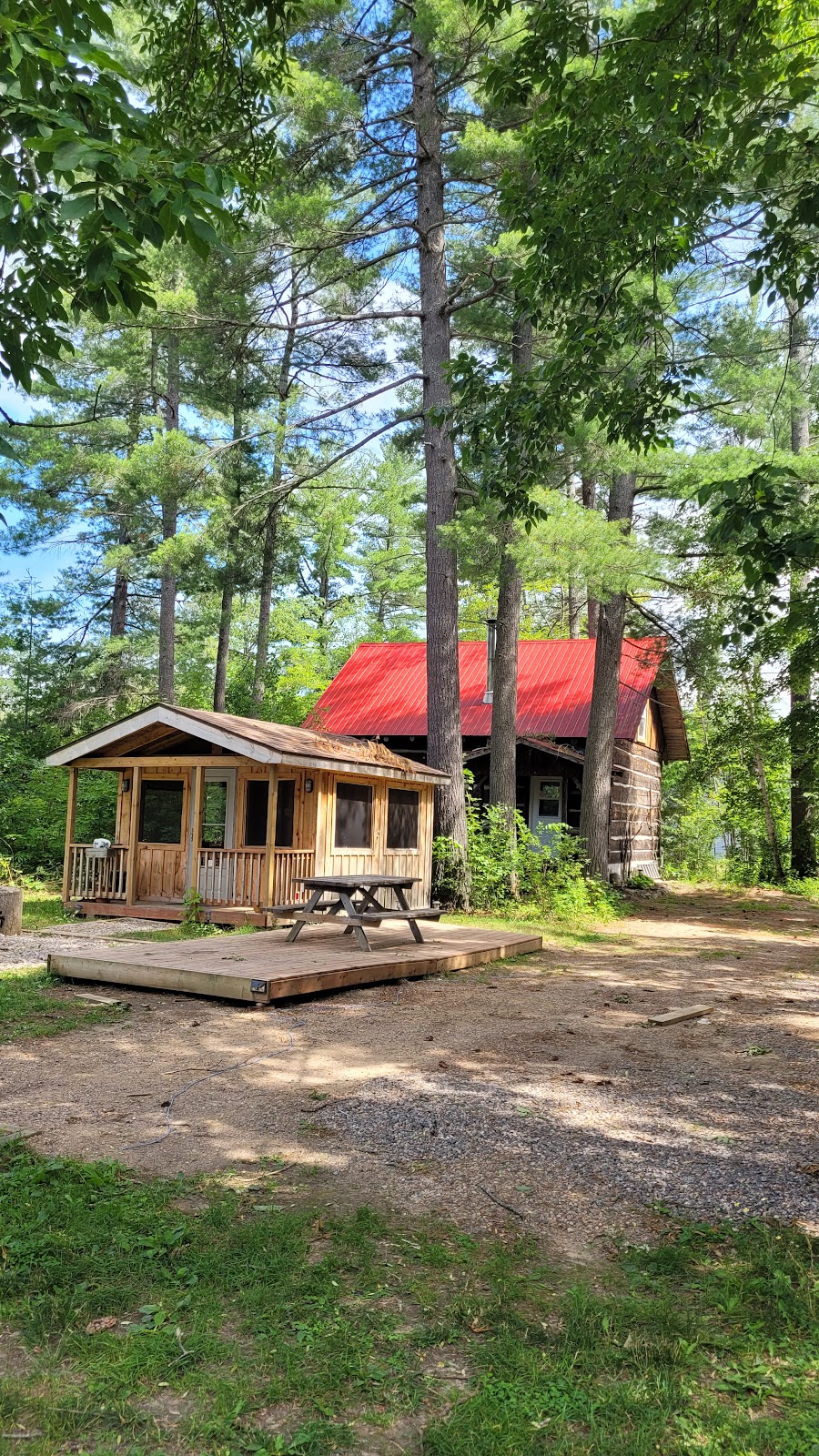 Pine Ridge Park Campground & Rustic Cabin Rental | 419 River Dr, Pembroke, ON K8A 6W7, Canada | Phone: (888) 746-3743
