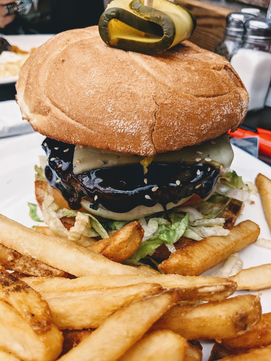 Jimy Macs Pub | 19935 96 Ave, Langley City, BC V1M 3C6, Canada | Phone: (604) 888-8830