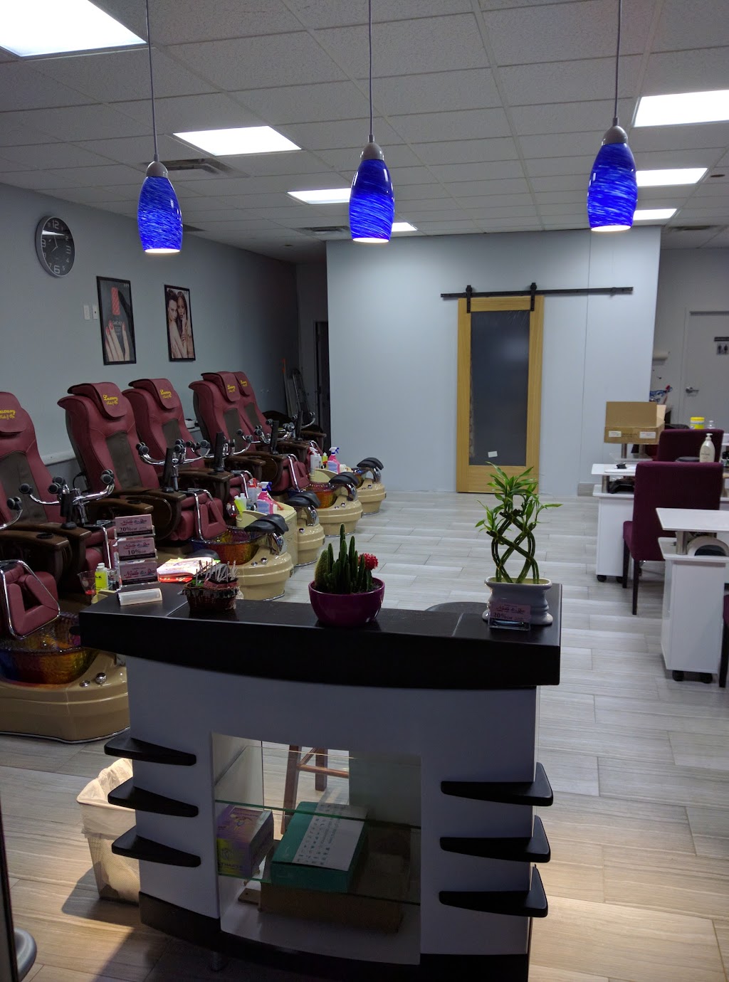 Caledon Luxury Nails & Spa | 18423 Hurontario St, Caledon Village, ON L7K 0X8, Canada | Phone: (519) 927-9998