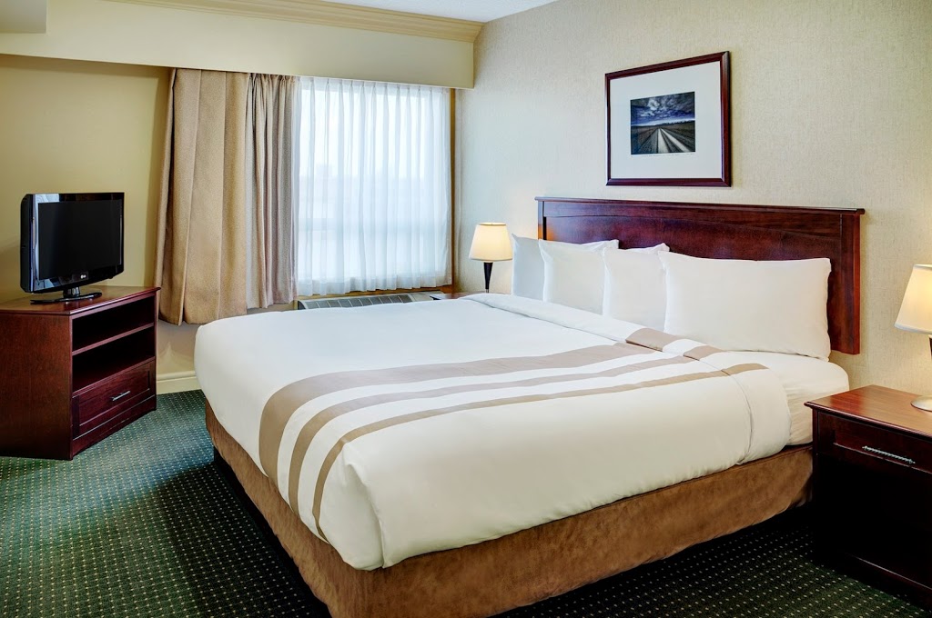Chateau Nova Kingsway | 159 Airport Rd NW, Edmonton, AB T5G 0W6, Canada | Phone: (780) 424-6682
