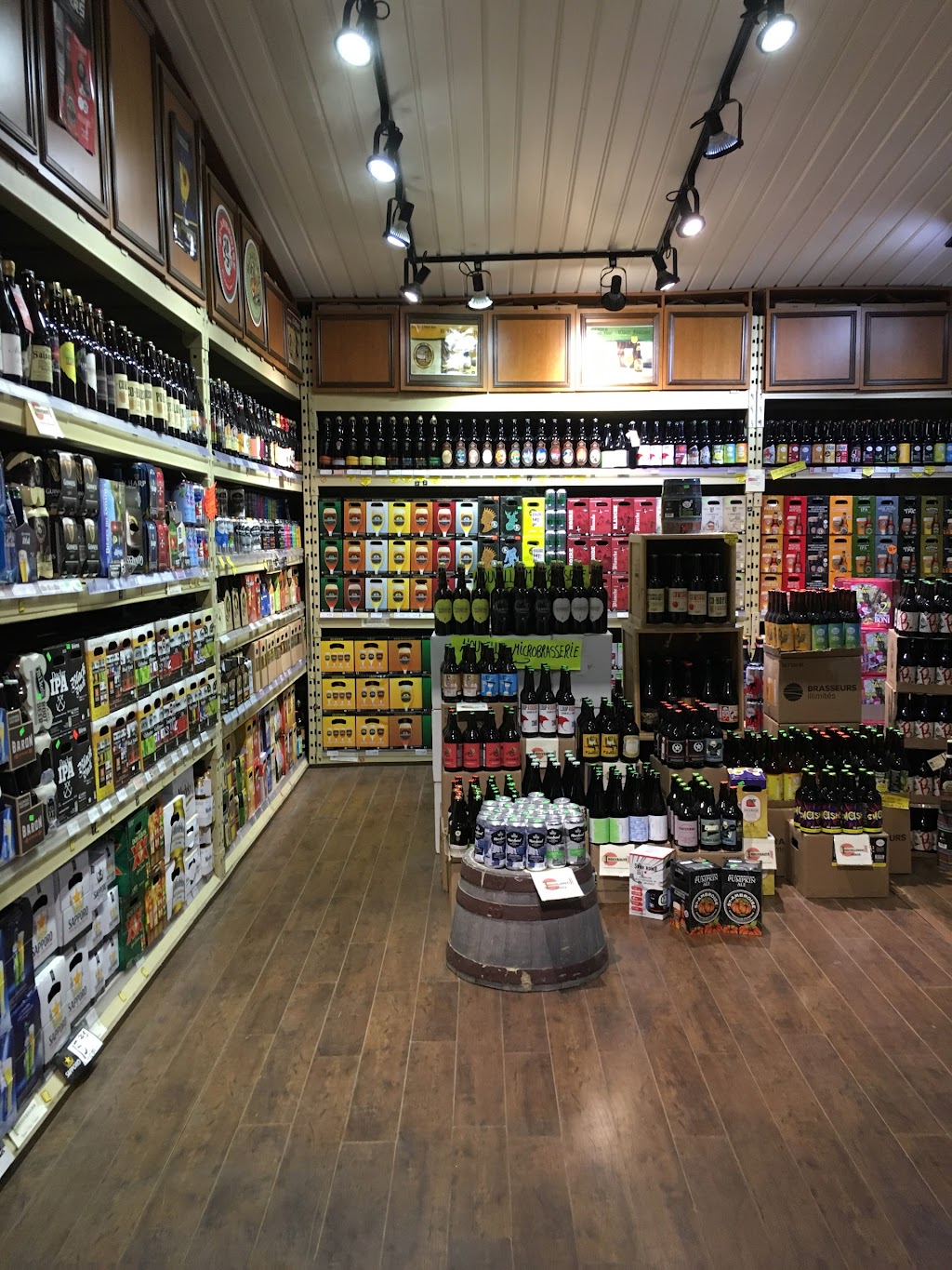 Emile Lauziere | 2015 Rue Saint-Pierre, Drummondville, QC J2C 3Y4, Canada | Phone: (819) 472-2416