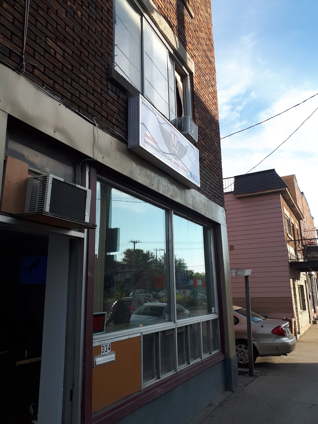 twings | 334 Rue Saint-Jacques, Lachine, QC H8R 1E2, Canada | Phone: (514) 543-9464