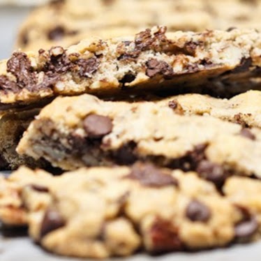Buy the Dozen Cookies | 3 Trillium Ave, Nepean, ON K2E 5M8, Canada | Phone: (613) 277-6777