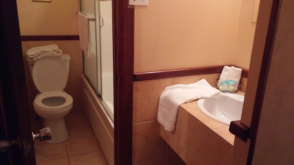 Motel des Écorces | 627 Bd Saint-François, Lac-des-Écorces, QC J0W 1H0, Canada | Phone: (819) 585-2710