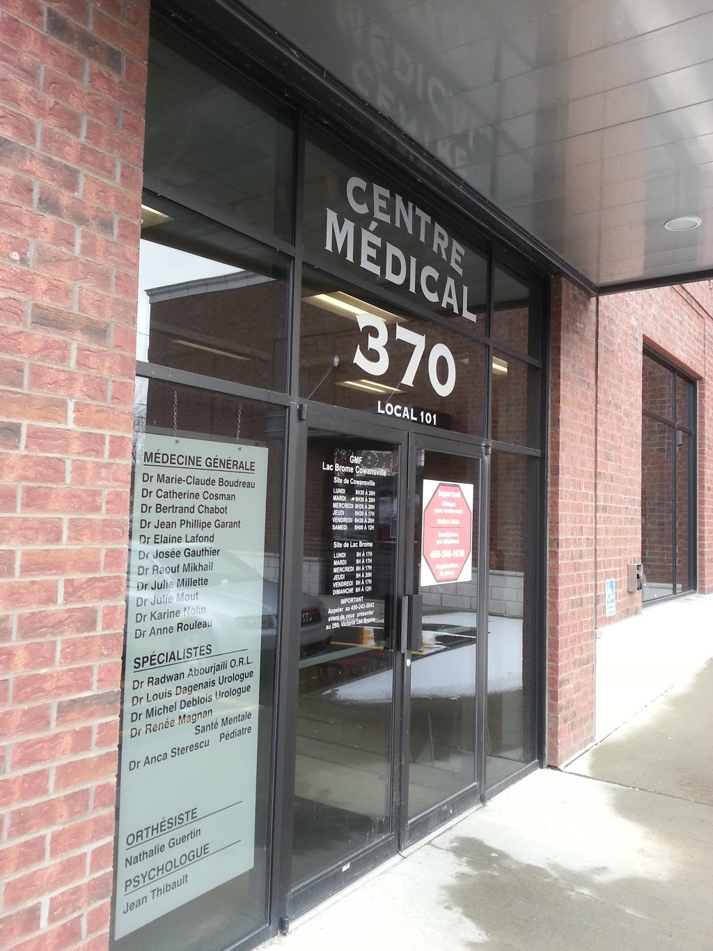 Centre Medical Ctr | 370 Rue de la Rivière #101, Cowansville, QC J2K 1N3, Canada | Phone: (450) 263-0774