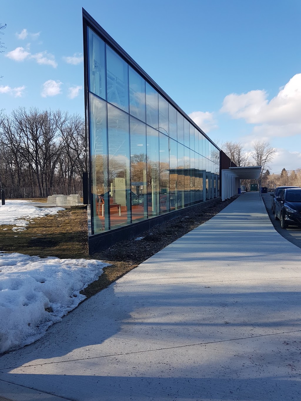 Windsor Park Library | 1195 Archibald St, Winnipeg, MB R2J 1G3, Canada | Phone: (204) 986-4949