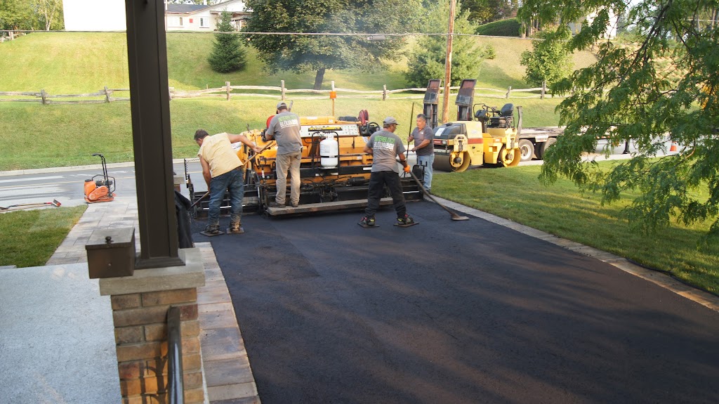 Interblocs Blouin Inc | 16 Rue du Moulin, Sainte-Anne-de-Beaupré, QC G0A 3C0, Canada | Phone: (418) 570-6847