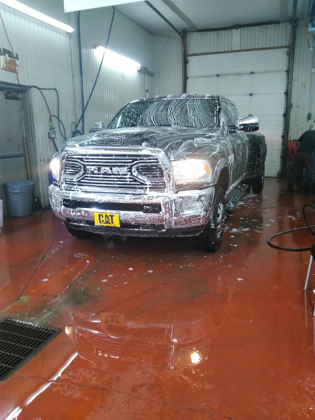 Lave auto Lucx S.E.N.C | 4840 Bd Saint-Charles, Pierrefonds, QC H9H 3E1, Canada | Phone: (514) 624-2200