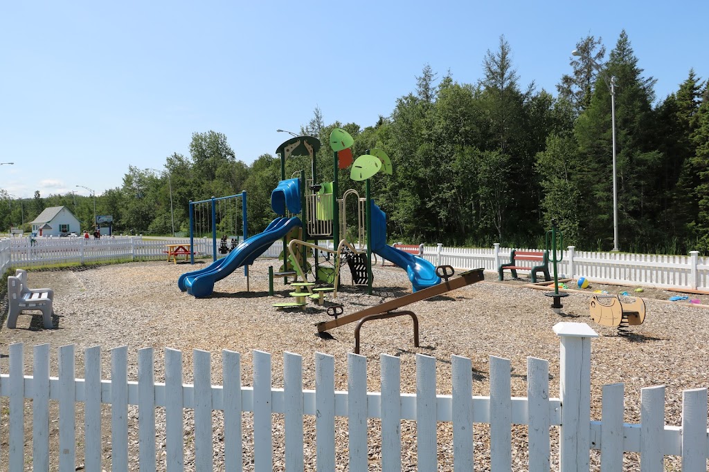 Camping Municipal De Trois Pistoles | 100 Rue du Chanoine-Côté, Trois-Pistoles, QC G0L 4K0, Canada | Phone: (418) 851-4515