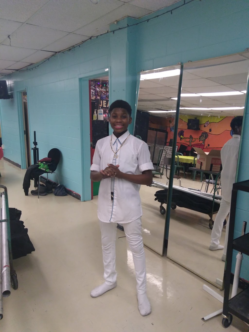 School Secondary Jean-Grou | 12725 Boulevard Rodolphe-Forget, Montreal, QC H1E 6P6, Canada | Phone: (514) 881-7100