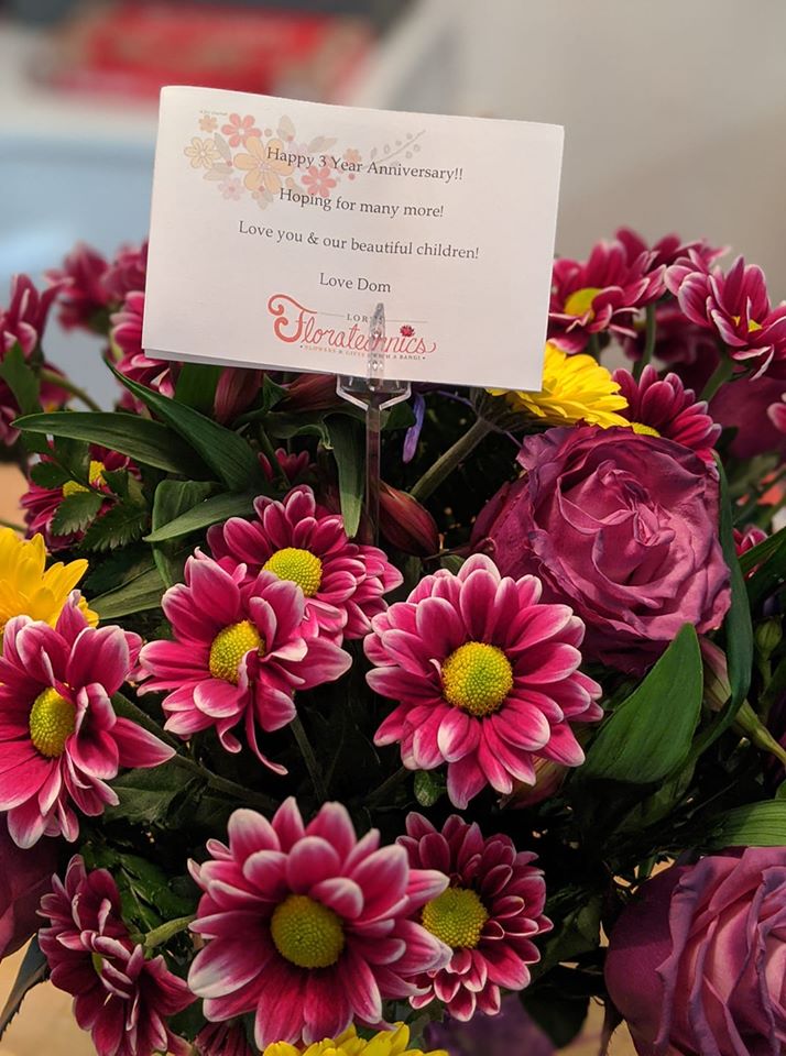 Loris Hearts and Flowers | 1300 King St E #13, Oshawa, ON L1H 8J4, Canada | Phone: (905) 432-2404