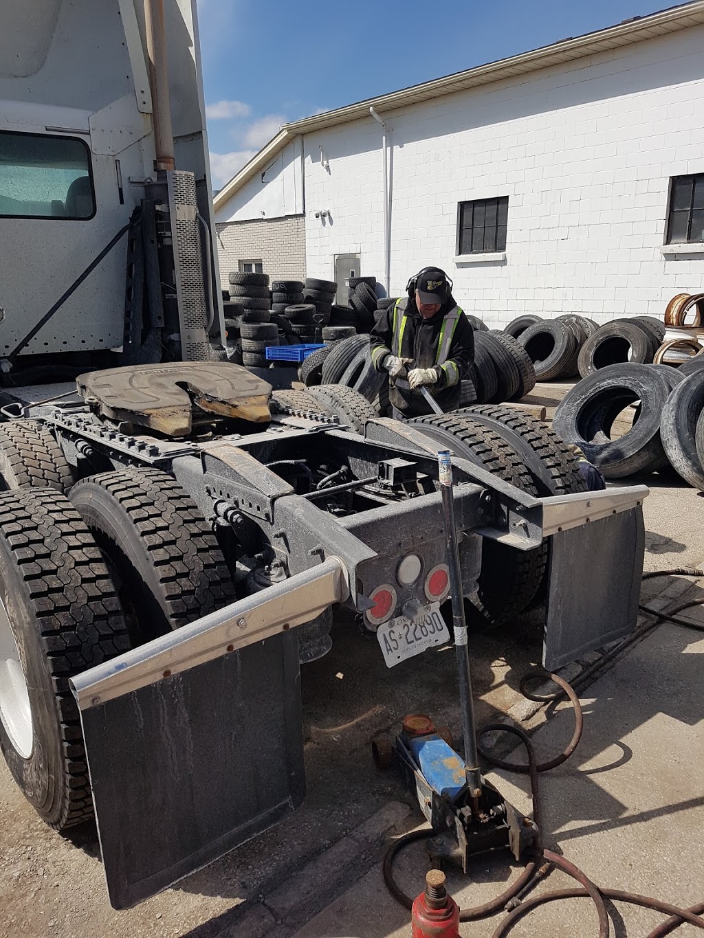 Molson Tire | 1437 Plank Rd, Sarnia, ON N7T 7H3, Canada | Phone: (519) 332-8473