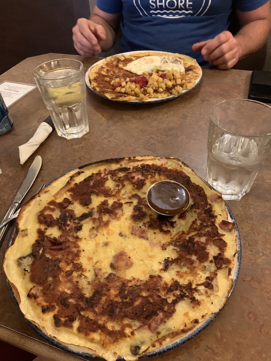 Amsterdam Restaurant | 111 Oriole Rd Unit 1, Kamloops, BC V2C 4N6, Canada | Phone: (250) 377-8189