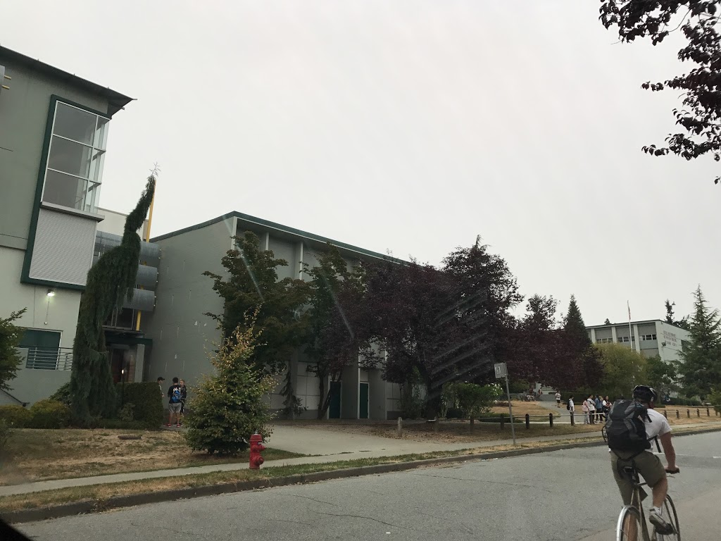 Sir Winston Churchill Secondary | 7055 Heather St, Vancouver, BC V6P 3P7, Canada | Phone: (604) 713-8189