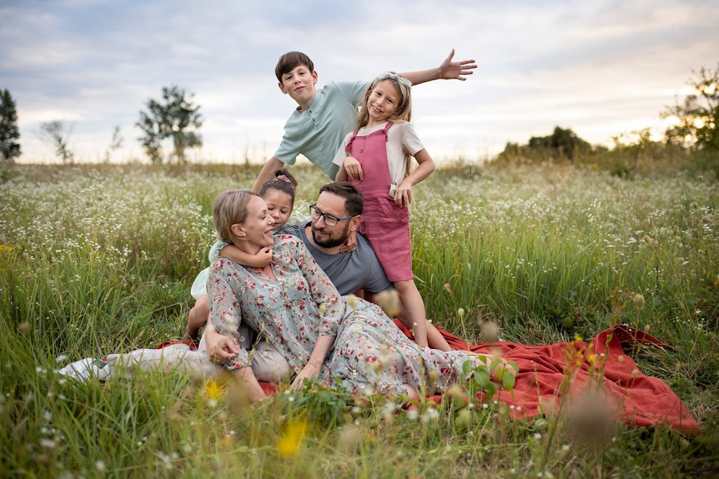 Agnes Drost Photography | 256 Main St E, Otterville, ON N0J 1R0, Canada | Phone: (289) 489-7948