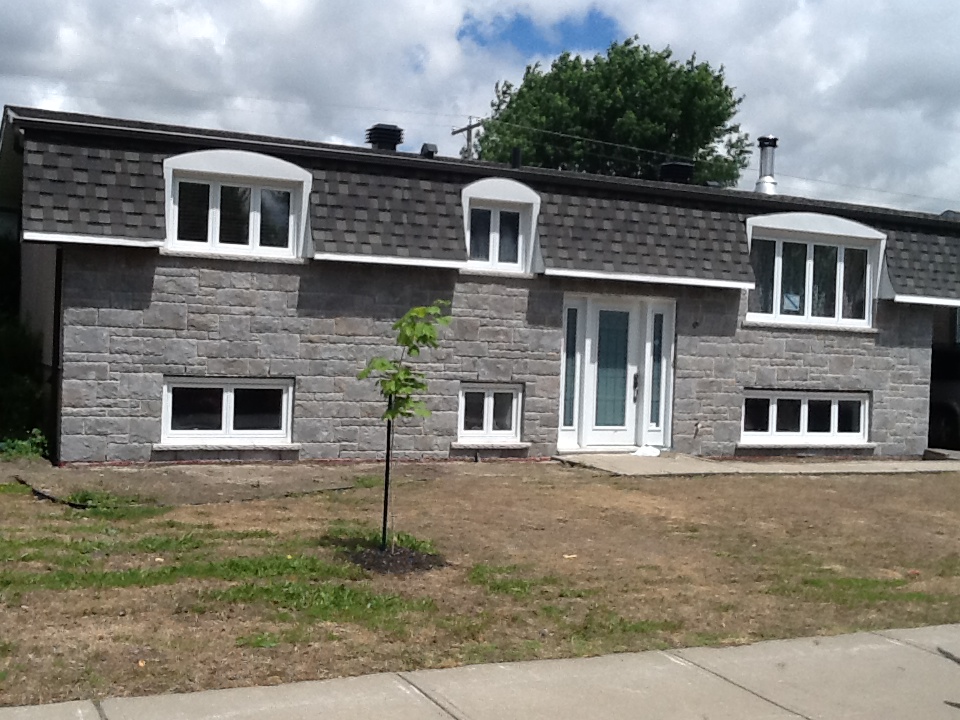 Maçonnerie Chicoine - Recommandé CAA | 3085 Rue du Collège, Saint-Hubert, QC J3Y 5R9, Canada | Phone: (514) 916-8914