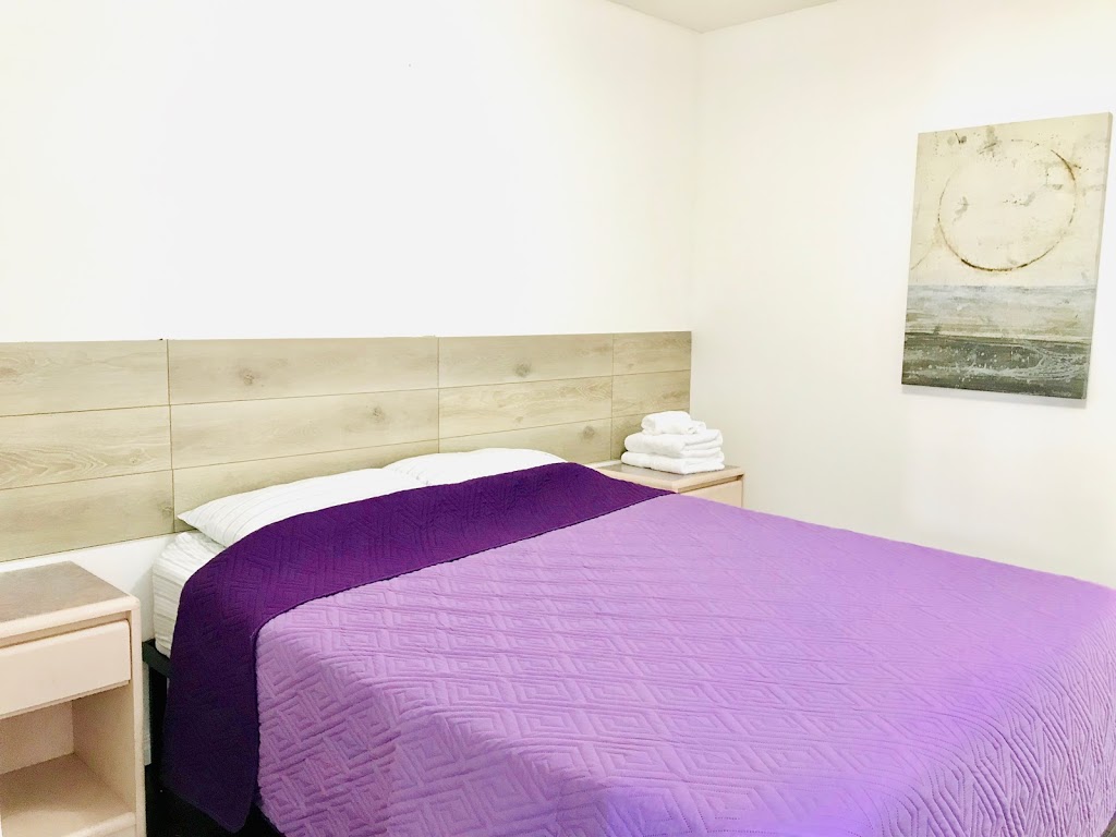 Granada Inn | 2592 Skaha Lake Rd, Penticton, BC V2A 6G1, Canada | Phone: (250) 493-2144