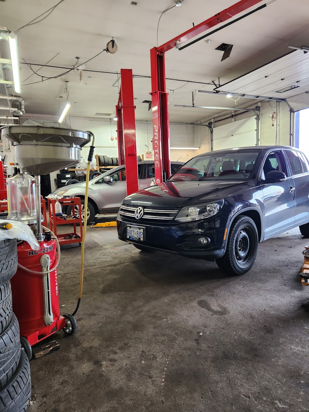 Super Auto Repair & Tire Shop Hamilton | 1574 Barton St E, Hamilton, ON L8H 5L5, Canada | Phone: (905) 544-4443