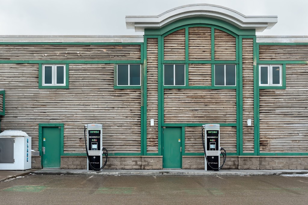 ChargePoint Charging Station | 35 Rue Principale E, Cookshire-Eaton, QC J0B 1M0, Canada | Phone: (888) 758-4389