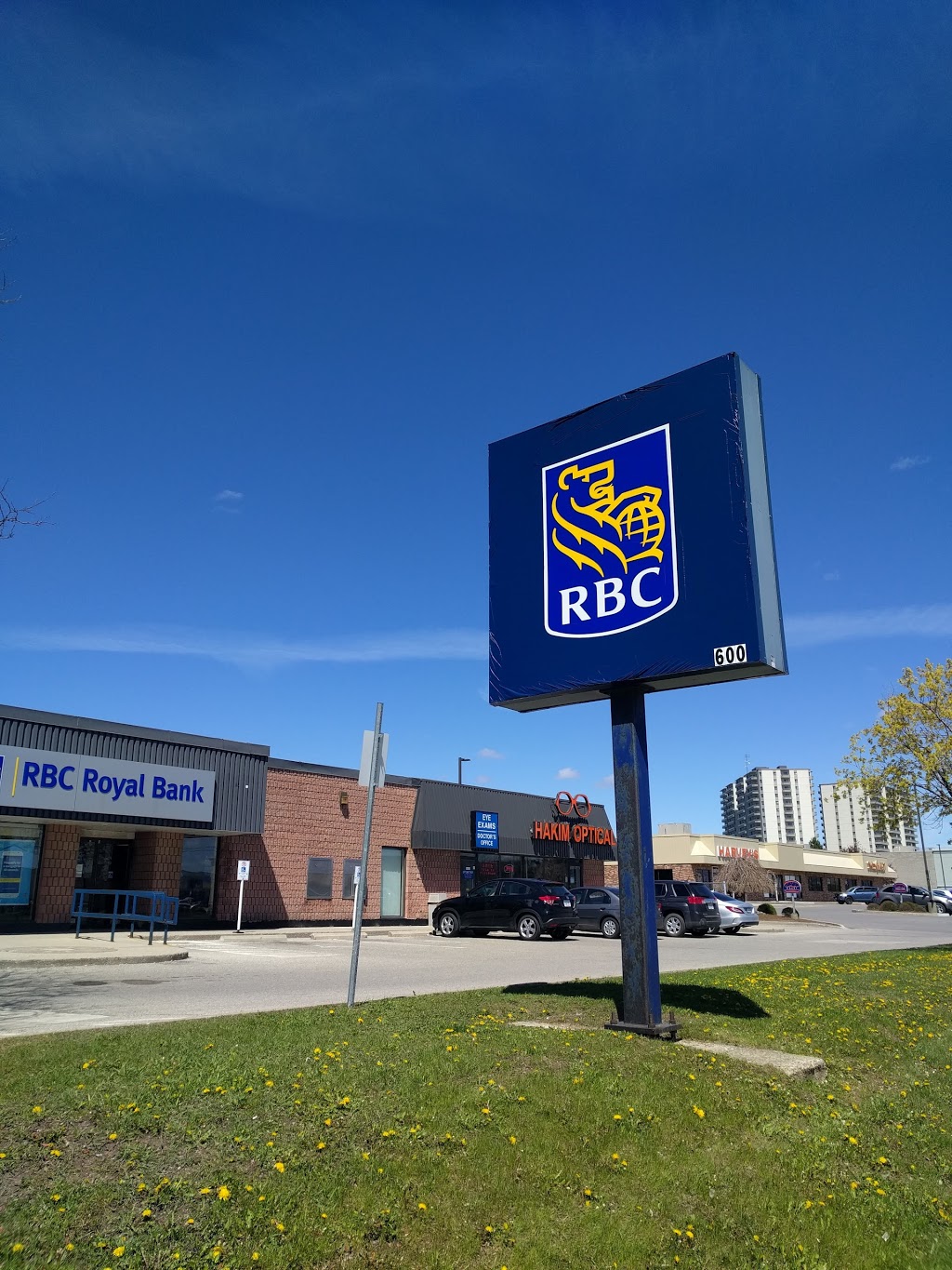 RBC Royal Bank | 600 Fairway Rd S, Kitchener, ON N2C 1X3, Canada | Phone: (519) 894-2100
