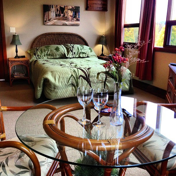 Casa Grande Inn | 1070 Lakeshore Dr Unit 201, Penticton, BC V2A 1C1, Canada | Phone: (250) 276-3030