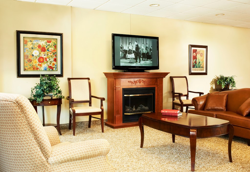 Revera Fergus Place | 164 Fergus Ave, Kitchener, ON N2A 2H2, Canada | Phone: (519) 894-9600