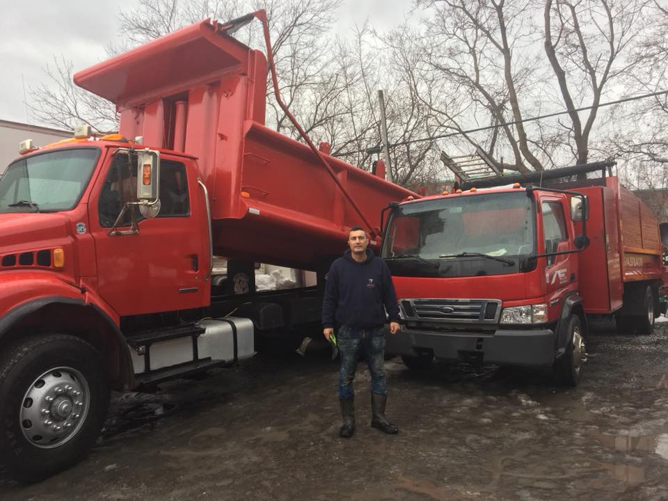 Couvreur Montreal Roofing Company - Couvreurs Demos Inc | 7900 Rue Elmslie #100, LaSalle, QC H8N 3E5, Canada | Phone: (514) 578-4170