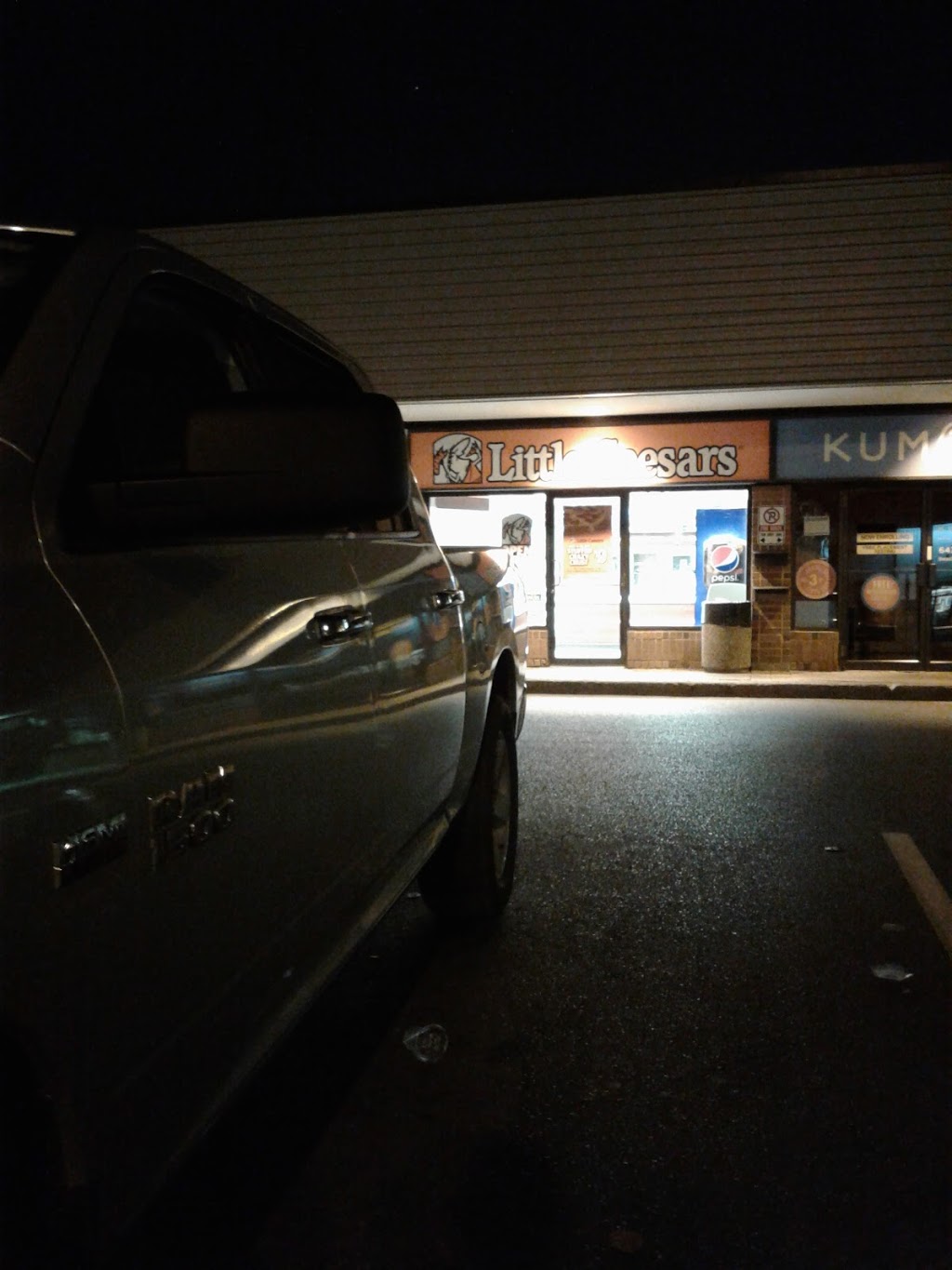 Little Caesars Pizza | 2480 Gerrard St E, Toronto, ON M1N 4C3, Canada | Phone: (647) 346-5000
