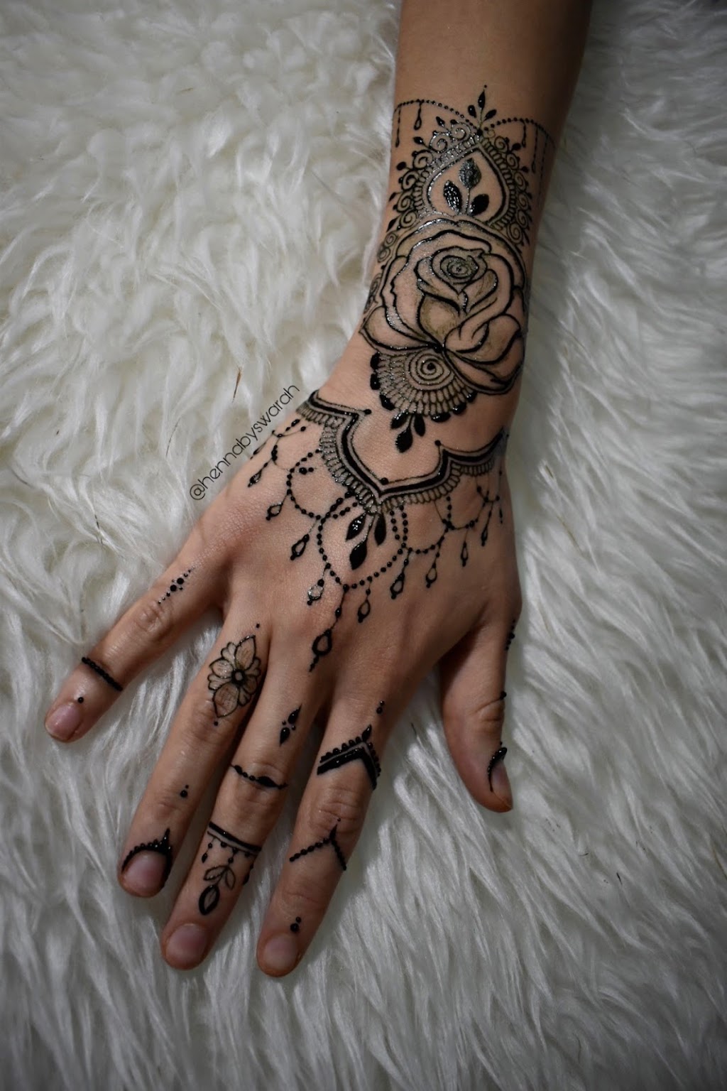 Swarah Henna Art | 37 Rue Woodhaven, Dollard-des-Ormeaux, QC H9B 1W5, Canada | Phone: (514) 690-3670