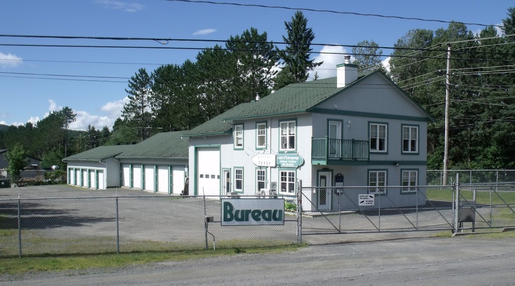 Entrepots St Sauveur | 821 Côte St Gabriel East, Saint-Sauveur, QC J0R 1R7, Canada | Phone: (450) 226-6626