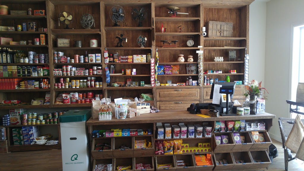 Magasin Général Ste-Élizabeth | 225 Rue Principale, Sainte-Élizabeth-de-Warwick, QC J0A 1M0, Canada | Phone: (819) 358-2136