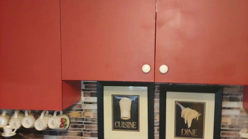 THOMAS RUSSELL HANDYMAN FOR HIRE ( NEW ) | B-7533 144th Street, parking in rear alley off 75a Avenue, Surrey, BC V3W 5S7, Canada | Phone: (236) 688-8872