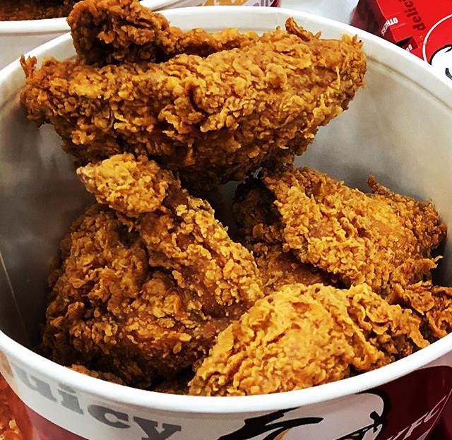 KFC | 4559 Hurontario St, Mississauga, ON L4Z 3L9, Canada | Phone: (905) 712-1914