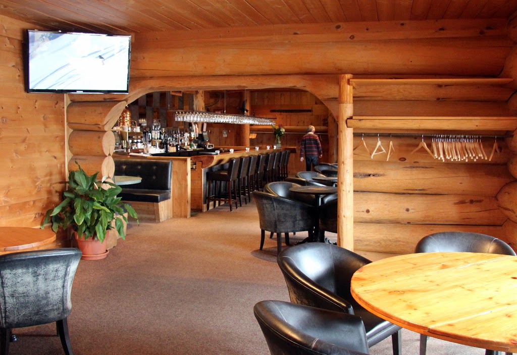 Hôtel Sacacomie | 4000 Chemin Yvon-Plante, Saint-Alexis-des-Monts, QC J0K 1V0, Canada | Phone: (819) 265-4444