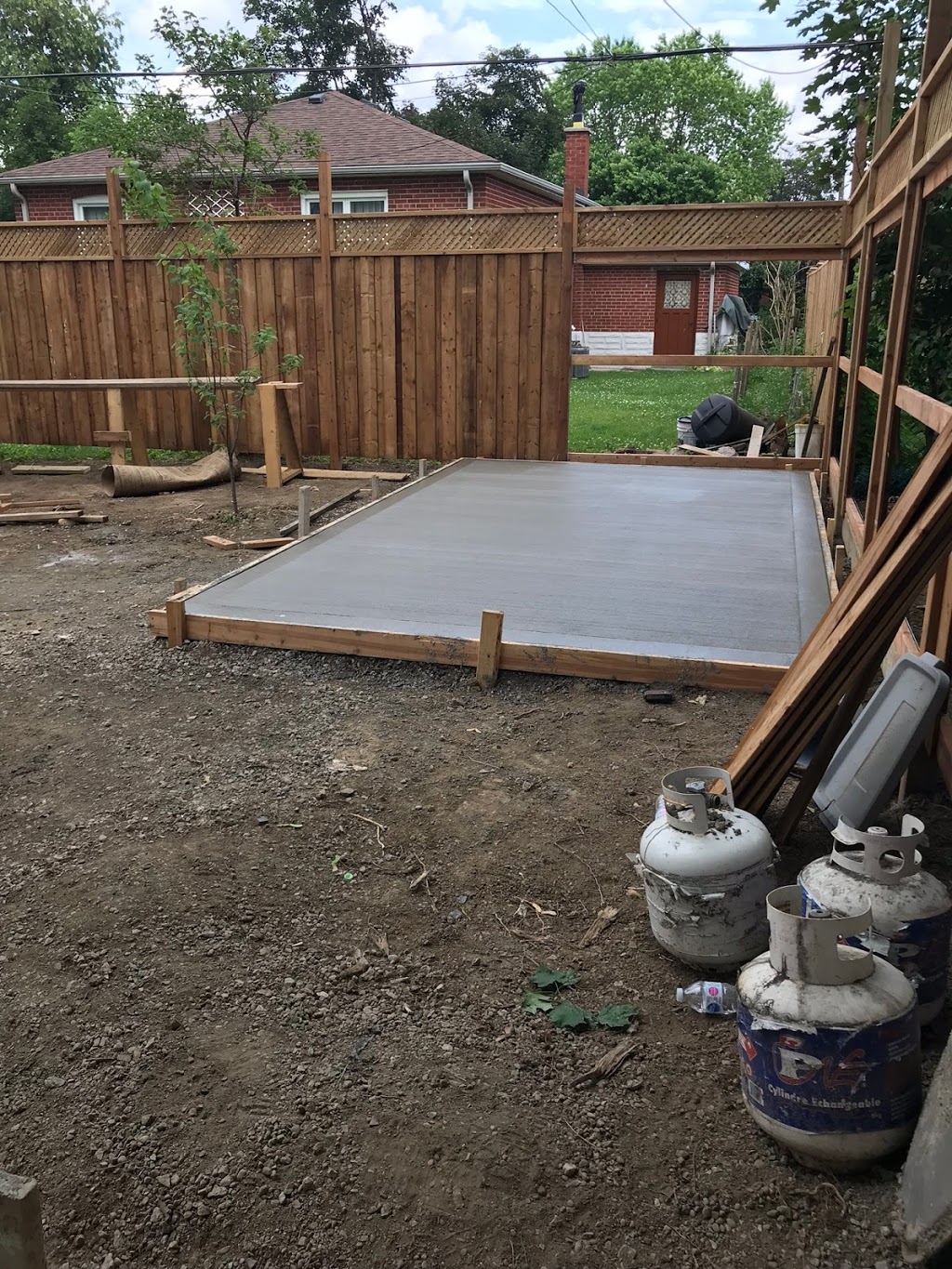 D&J CONCRETE STAR | Martindale Crescent, Brampton, ON L6X 2V2, Canada | Phone: (647) 388-2385