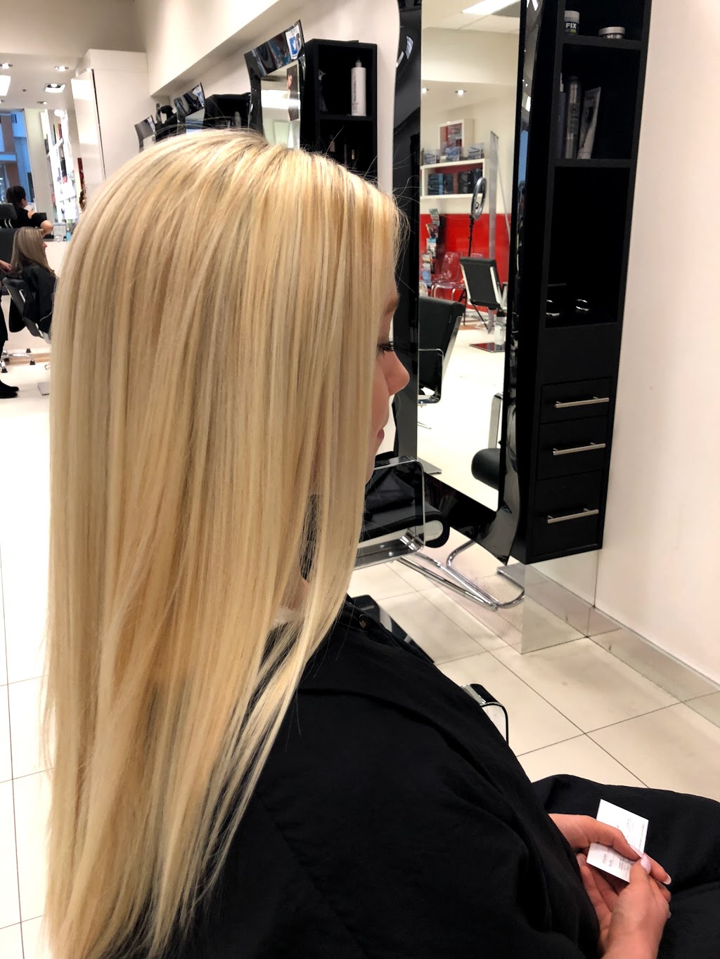 Total Image Hair Salon | 240 Leighland Ave, Oakville, ON L6H 3H6, Canada | Phone: (905) 842-4670