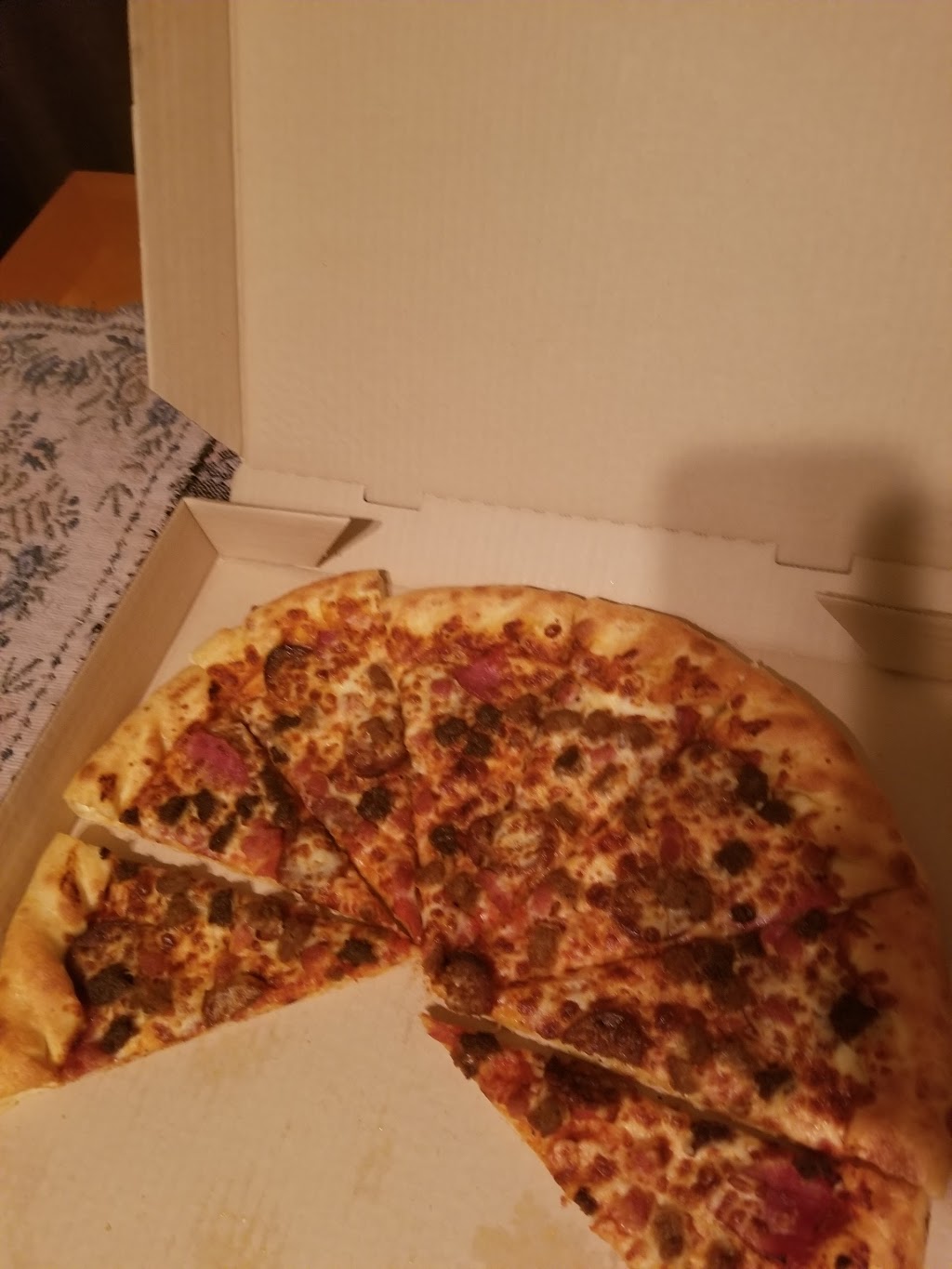 Pizza Hut | 31 Huron St, Devon, AB T9G 1G4, Canada | Phone: (780) 987-0501