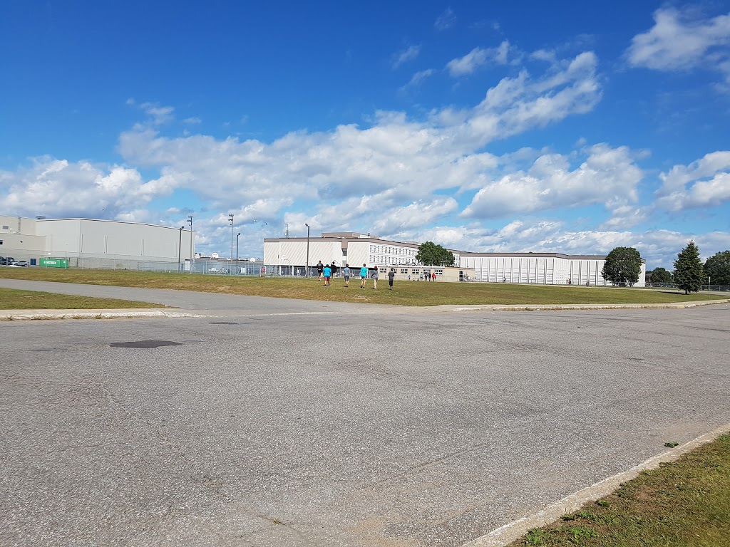 Academy Les Estacades | 501 Rue des Érables, Trois-Rivières, QC G8T 5J2, Canada | Phone: (819) 375-8931