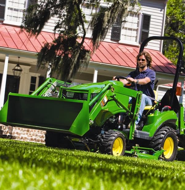 South Country Equipment Ltd | Hwy 39 N, Weyburn, SK S4H 2K1, Canada | Phone: (306) 842-4686