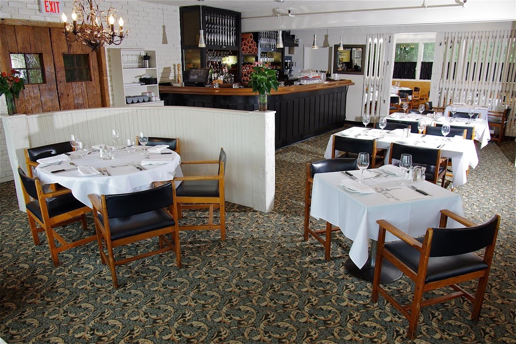 The Innsville Restaurant | 1143 Hamilton Regional Rd 8, Stoney Creek, ON L8E 5G7, Canada | Phone: (905) 643-1244