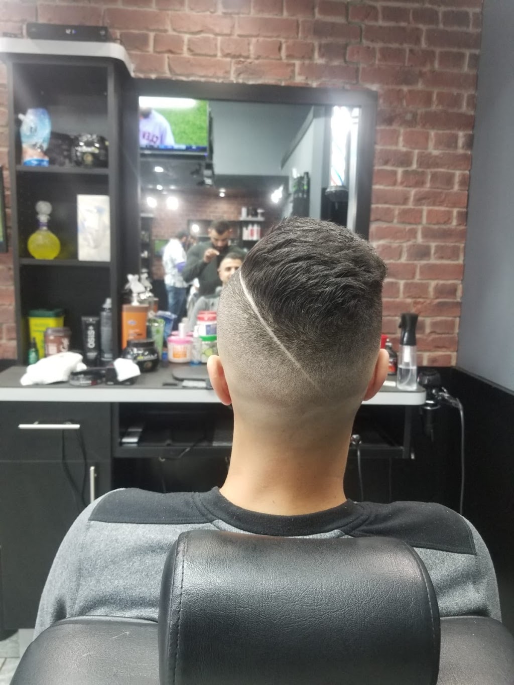 Newcastle Barbershop | 16979 127 St NW, Edmonton, AB T6V 0T1, Canada | Phone: (587) 523-5555